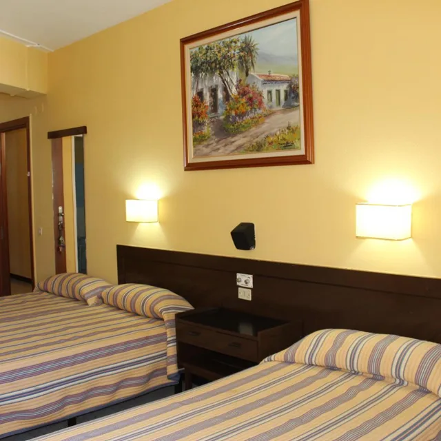غرفة ثلاثية بسرير فردي، Hotel Olympia 3/5