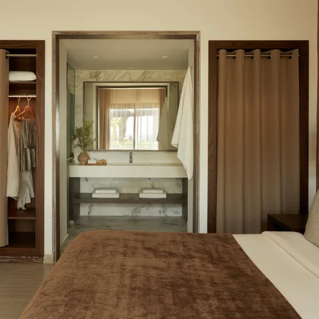 Swim Up, Suite, Bungalow, Sofa، Mare Ayia Napa 4/4