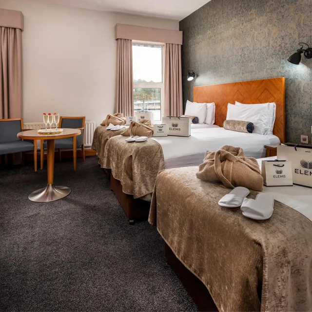 غرفة ثلاثية، Treacys Hotel Waterford 2/8