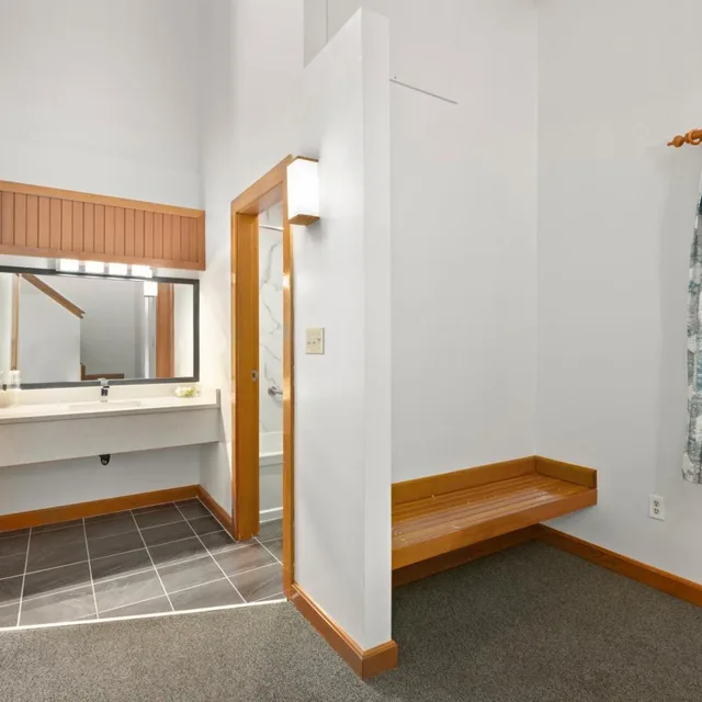 لوفت قياسي يُسمح فيها بالحيوانات الأليفة، Canadian Princess Lodge 6/9