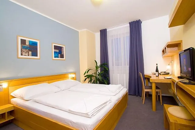 غرفة بزنس بسريرين منفصلين بغرفة نوم واحدة، BEST WESTERN Hotel Trend 5/10