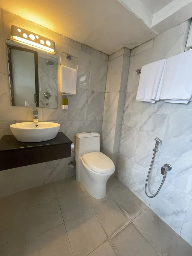 غرفة ديلوكس بسريرين منفصلين وسرير كينج، Hotel Himalayan Villa Pvt Ltd 9/10