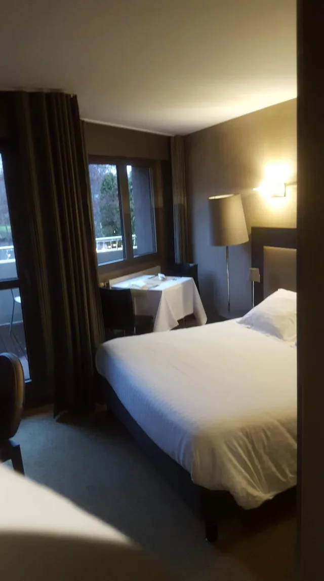 غرفة سوبيريور بسرير مزدوج بإطلالة على البحيرة، Hotel Les Rives 1/7