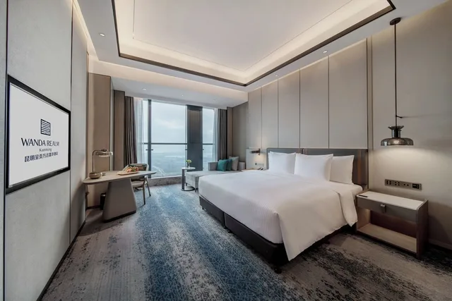 غرفة تنفيذية مفردة بسرير كينج، Wanda Realm Kunming 1/6
