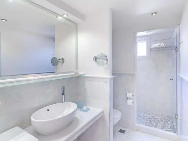 غرفة قياسية، Iria Beach art hotel 6/6