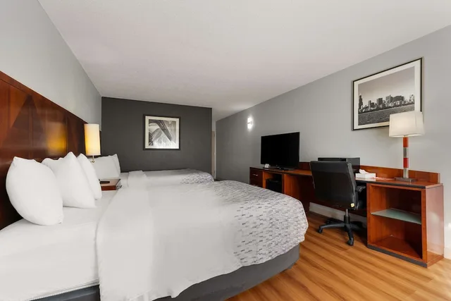 غرفة قياسية بسريرين مزدوجين، Econo Lodge Rockford Casino Area 1/3