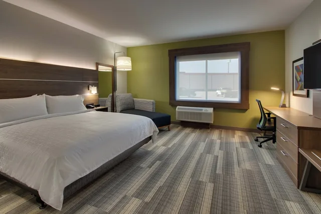 غرفة قياسية بسرير كينج بحوض استحمام لذوي الإعاقة، Holiday Inn Express Lexington East - Winchester 1/4
