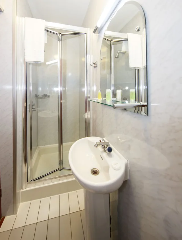 غرفة ثلاثية بثلاثة أسرّة، Regency House 6/7
