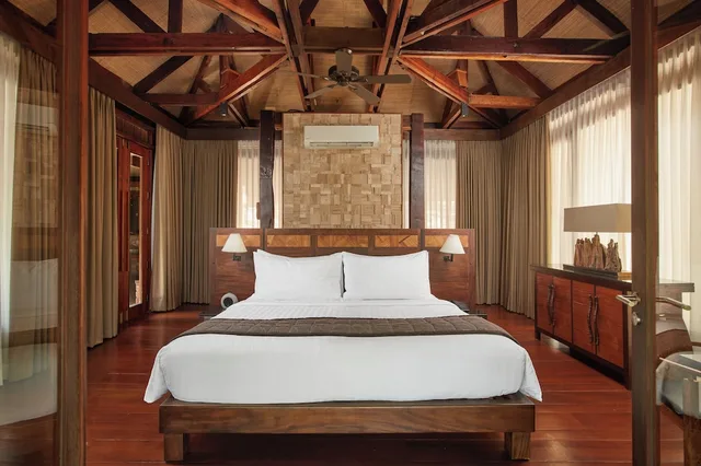 Casita, King Bed، Two Seasons Coron Island Resort 1/3