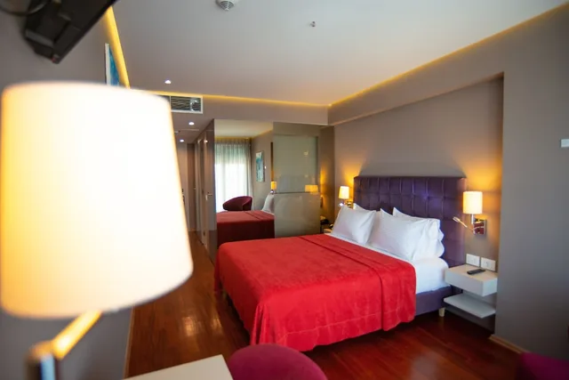 Bougainville Bay Hotel، ساراندا 35/78