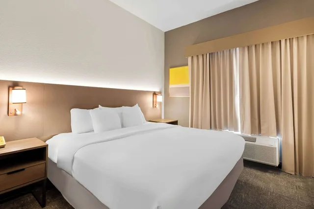 غرفة بسرير كينج لذوي الإعاقة، Comfort Inn & Suites Elk City South 3/4