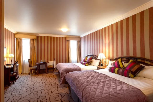 Classic, 2 Double Beds, Lawlors of Naas 1/5