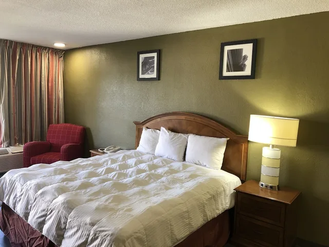 غرفة بسرير كينج، Americas Best Value Inn Wilson 3/10