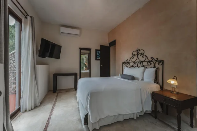 Room, Queen Bed, Casa Jade Hotel - Adults Only Merida 5/9
