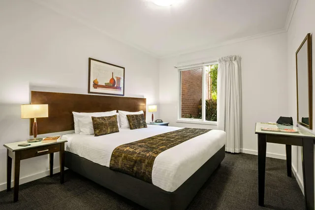 غرفة بسرير كينج، Comfort Apartments Royal Gardens 1/2