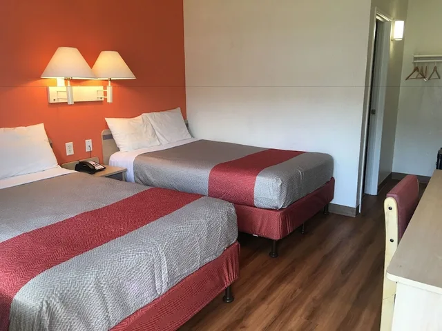غرفة قياسية بسريرين مزدوجين، Motel6 Lufkin, TX 1/7