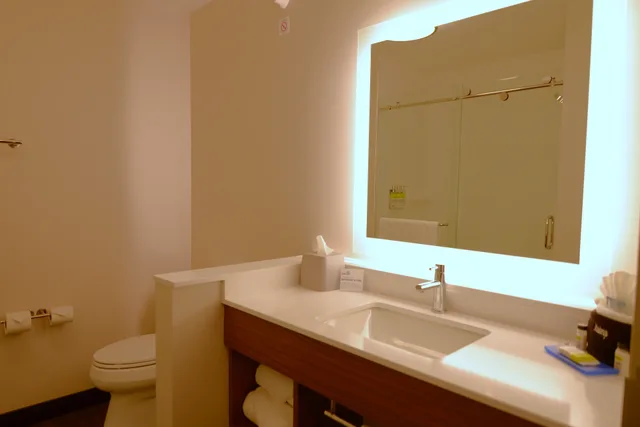 غرفة قياسية، Holiday Inn Express and Suites Onalaska - La Crosse Area 1/1