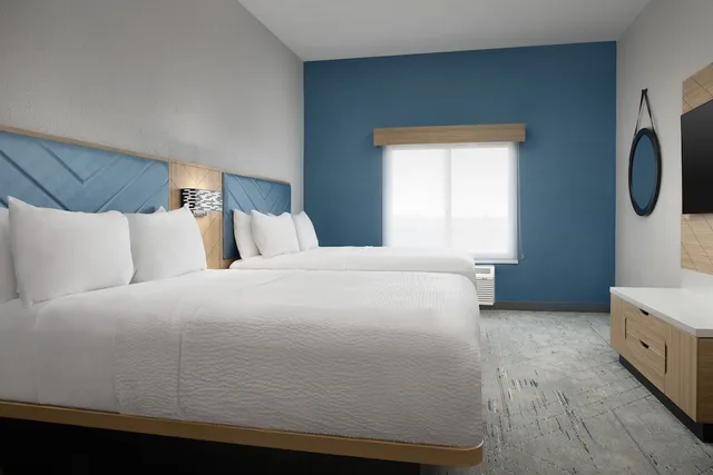 Standard, 2 Queen Beds, Accessible, Holiday Inn Express Hotel And Suites Dfw West Hurst 3/7