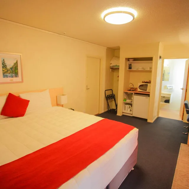 Classic, Double Bed, Abbots Hamilton - Hotel And Conference Centre 1/5