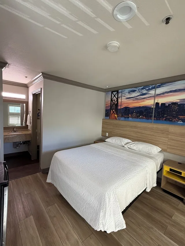 غرفة بسرير كوين للمدخنين، Days Inn By Wyndham San Francisco S/Oyster Point Airport 3/10
