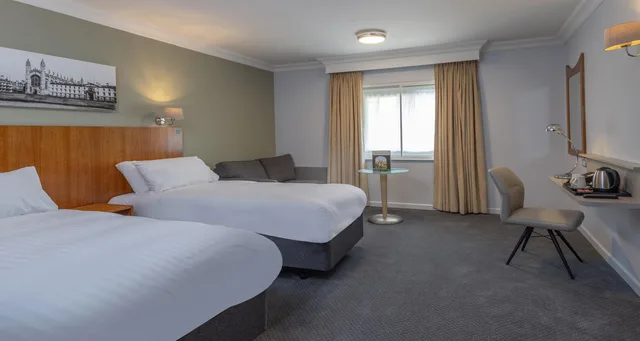 غرفة سوبيريور عائلية، Cambridge Bar Hill Hotel - Signature Collection By Best Western 2/3