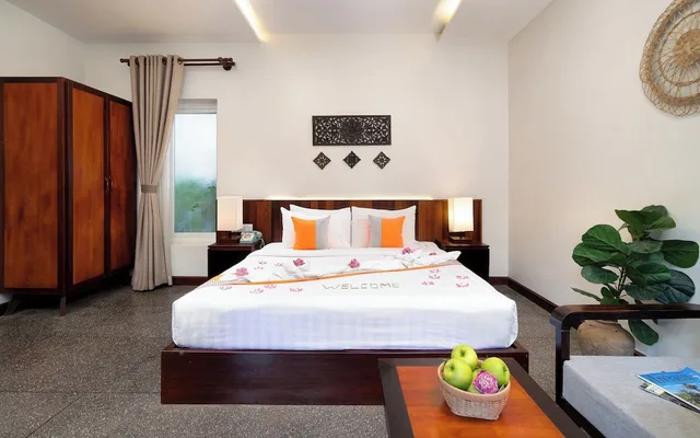 Suite, King Bed, Pool View, Balcony, Indra Angkor Residence 9/10