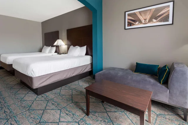 غرفة بسريرين كوين، La Quinta Inn & Suites by Wyndham Columbus West - Hilliard 2/3