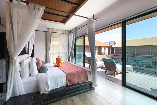 جناح عائلي بسرير كينج وسرير بطابقين بإطلالة على المسبح بجاكوزي، Ananya Lipe Resort 1/3