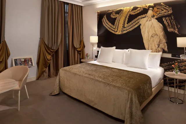 غرفة ديلوكس بسرير كوين، Palacio de Los Duques Gran Melia 1/5