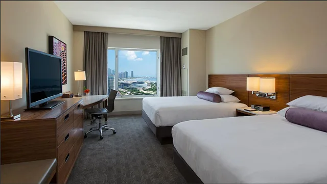 غرفة بسرير كوين وسرير مزدوج لذوي الإعاقة، Hyatt Regency Mccormick Place 1/7