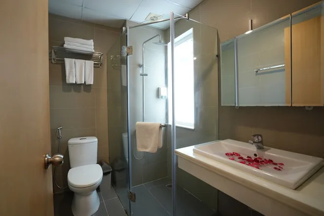 جناح جونيور بسرير كوين، Golden Sun Villa Hotel 2/2
