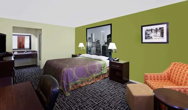 غرفة بسرير كينج للمدخنين، Super 8 by Wyndham Corpus Christi Northwest 1/9