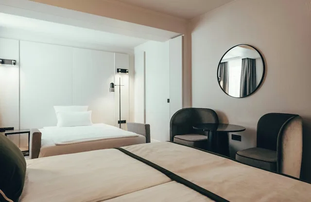 Family, Double Bed, Leonardo Hotel Koln 5/7