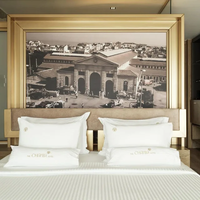 غرفة ديلوكس بسرير كينج بإطلالة على الفناء بشرفة، The Chania Hotel 5/5