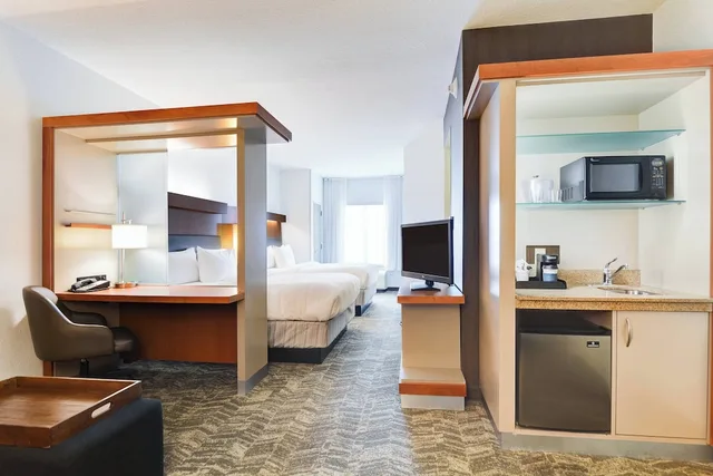Suite, 2 Queen Beds, Trundle Bed, Track View، Springhill Suites Shreveport-Bossier City/Louisiana Downs 2/2