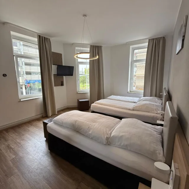 غرفة قياسية ثلاثية، Central Hotel Duisburg 1/8