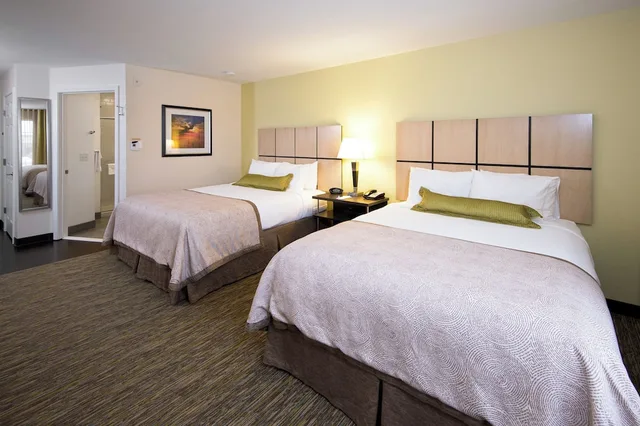 جناح استوديو بسريرين كوين، Candlewood Suites Greeley 1/2