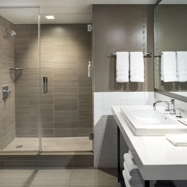 جناح فاخر بسرير كينج بغرفة نوم واحدة، Le Meridien New Orleans 9/9