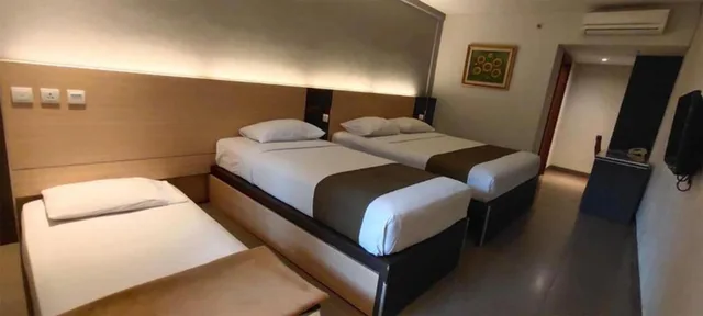 غرفة تنفيذية رباعية، Sukajadi Hotel, Convention and Gallery 3/9