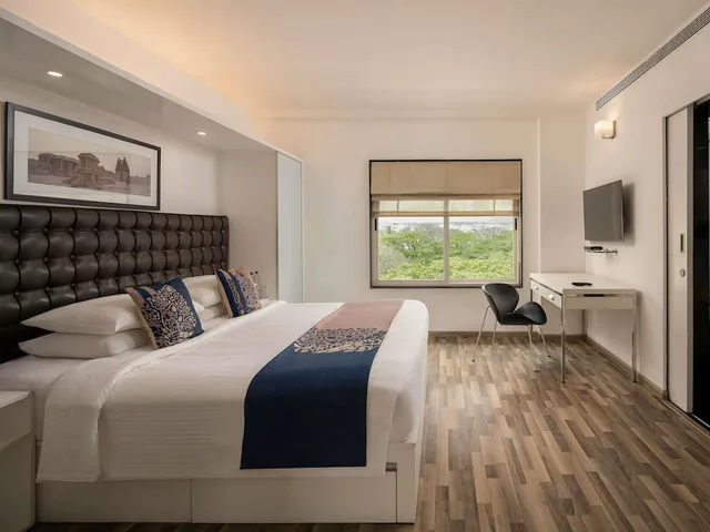 1 Bedroom, Suite, Double Bed, No Balcony، Grand Mercure Bangalore An Accor Hotels Brand 1/10