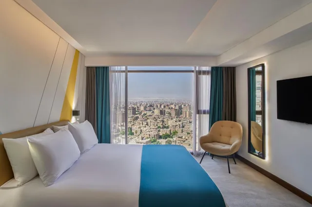 جناح بسرير كوين، Holiday Inn Cairo Maadi 4/8