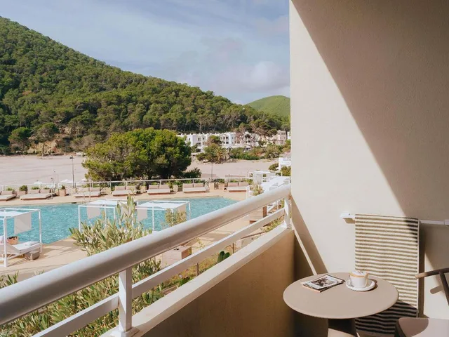 Vip, King Bed, 2 King Beds, Pool Side، Hyde Ibiza 5/5