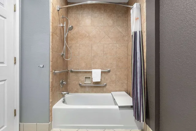 غرفة بسرير كينج لذوي الإعاقة، La Quinta Inn Suites Belton Temple South 5/5