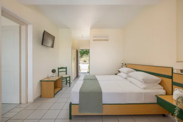 2 Bedrooms, Family, Lateral Side Sea View، Porto Skala Hotel Village 4/10