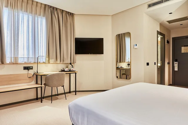 Silk, Club, Deluxe, Single, Double Bed، Silken Ciudad Gijon 1/1
