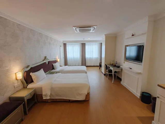 Executive Deluxe Twin, RC Hotel 2/2