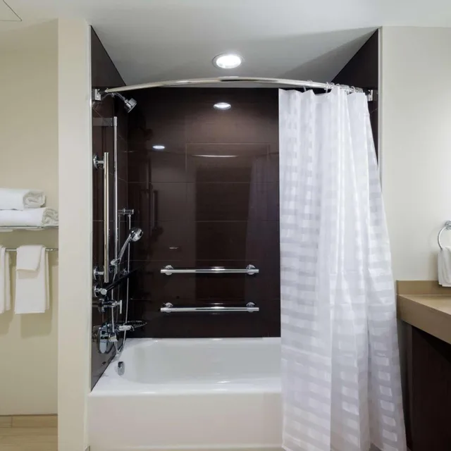 غرفة بسرير كينج لذوي الإعاقة، Hyatt House Denver Downtown 3/3
