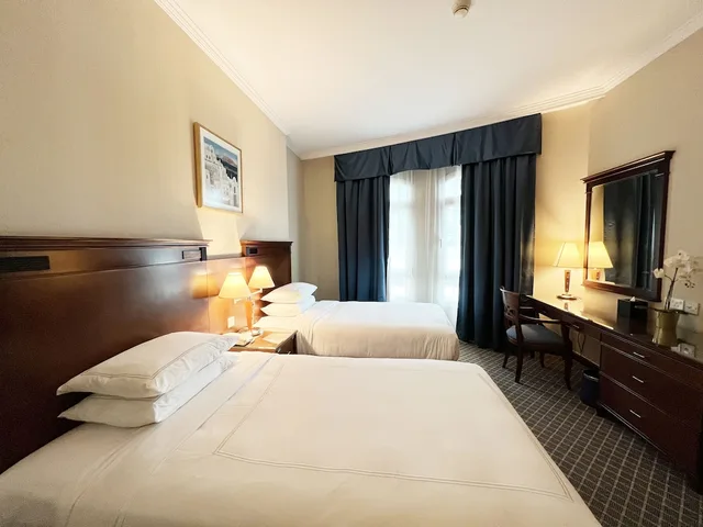 غرفة كلاسيكية بسرير كينج، Swissotel Al Murooj Dubai 2/10