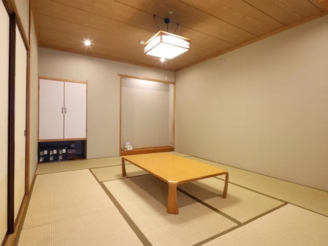 جناح بجاكوزي، Kamiyamada Hotel 1/6