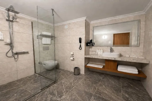 Standard, 1 King and 1 Single Beds, Sea View, Tryp By Wyndham Didim 3/4
